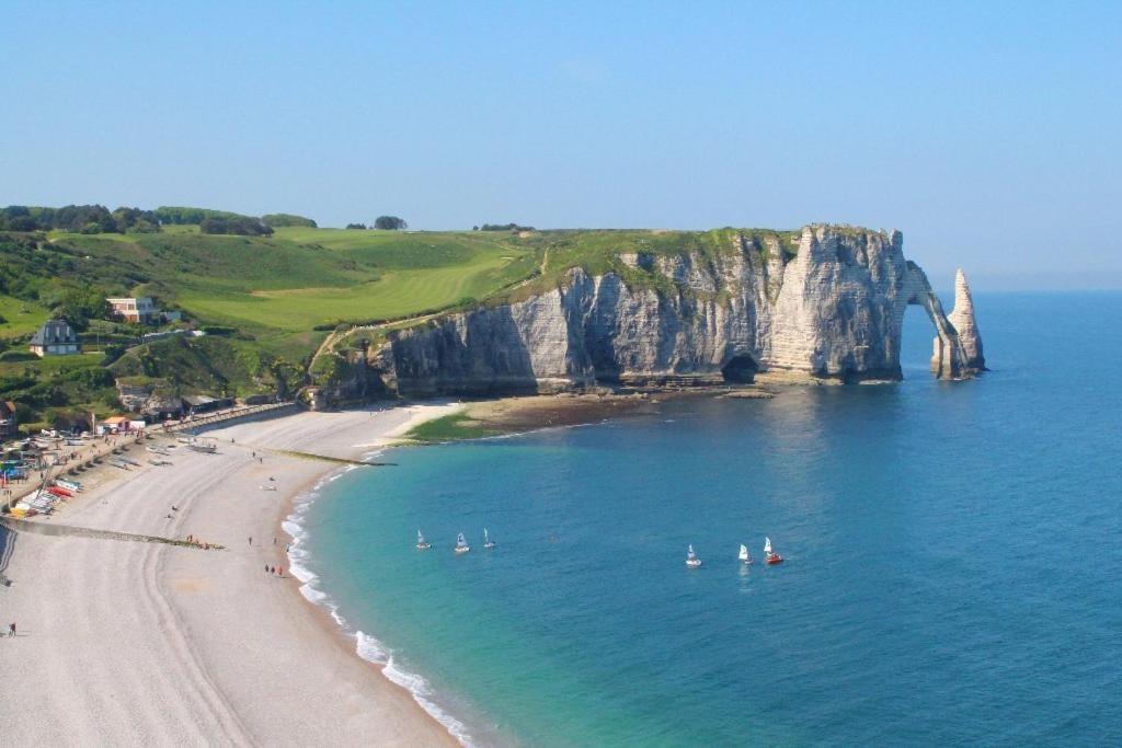 Les Falaises De Toussaint